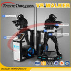 Tapis roulant noir de réalité virtuelle de parc d'attractions avec les jeux libres de tir